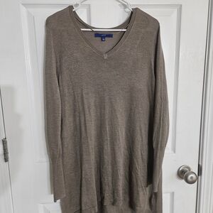 Women's V-Neck Sweater in Brown